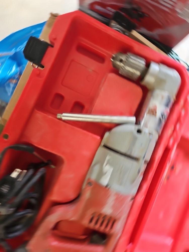 Milwaukee 1107-1 1/2in D-Handle Right Angle Drill Kit