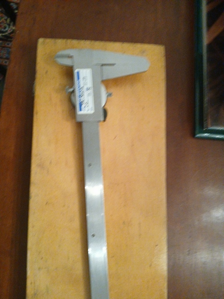 dial caliper 12