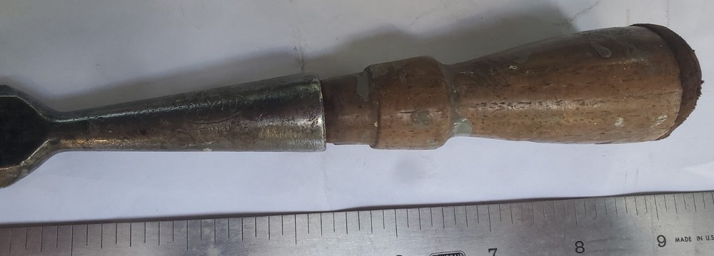 Vintage Pexto 1" bevel edge Socket chisel