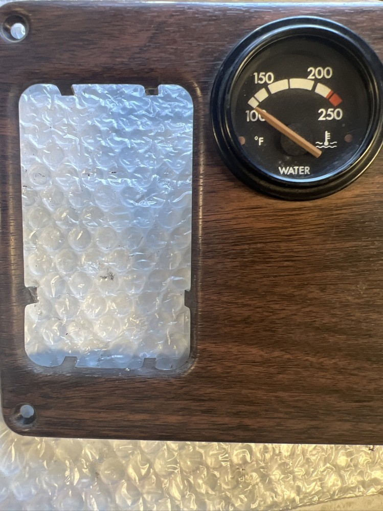 Freightliner FLC112 GAUGE PANEL Dash Panel - Used 22 32029 001 B