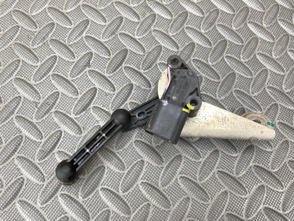 Tesla Model S Height Level Sensor Front Left 1027941-00-A