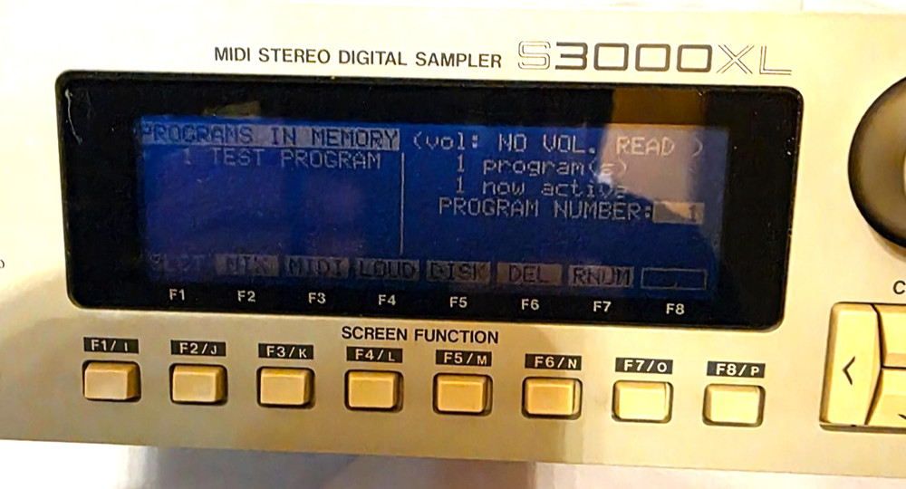 AKAI S3000XL Sampler Rackmount Vintage