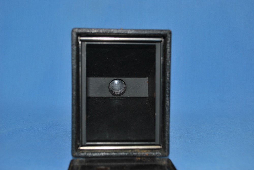 Vintage Agfa Ansco B2 Cadet Roll Film Box Camera UNTESTED