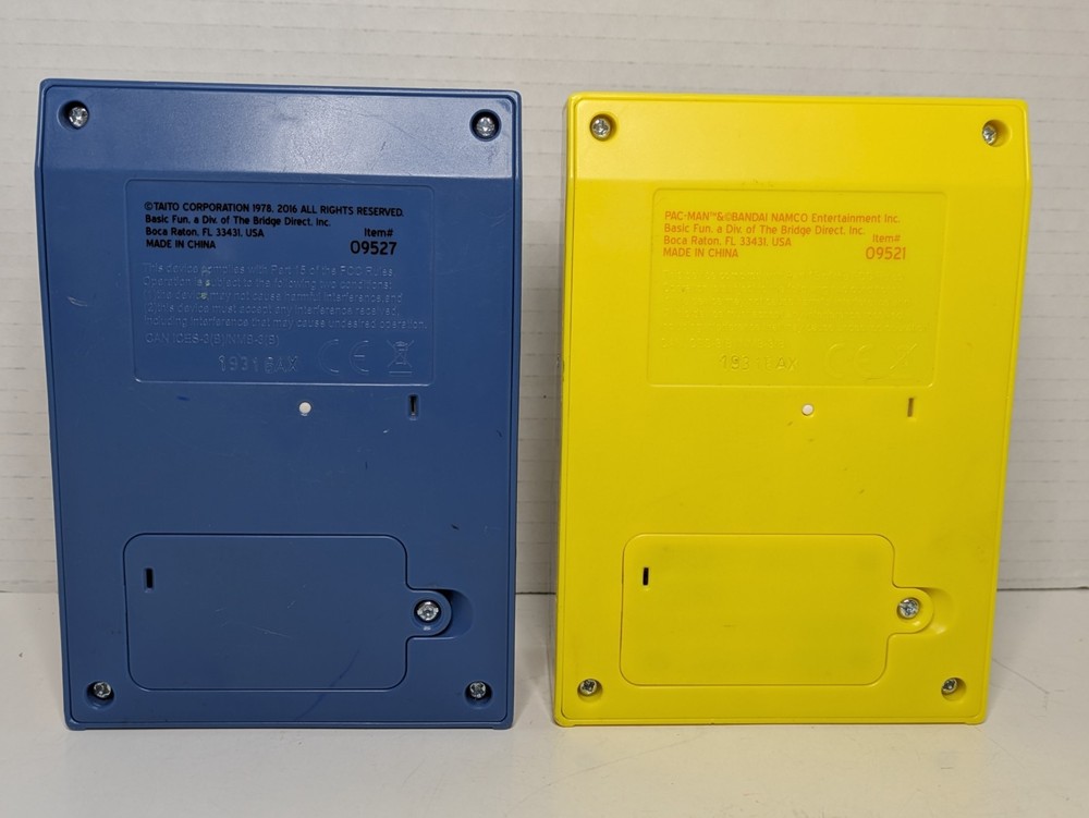 Pac-Man and Space Invaders Handheld Retro Mini Arcade Machines Tested BUNDLE