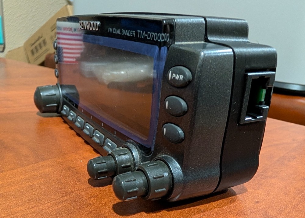 Kenwood D700 internal GPS conversion kit