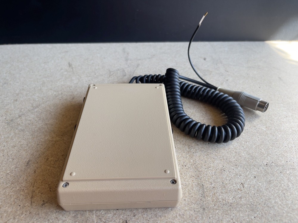 AERO SPECTRA Model 100 Display Adapter for 10A Spectrum Analyzer