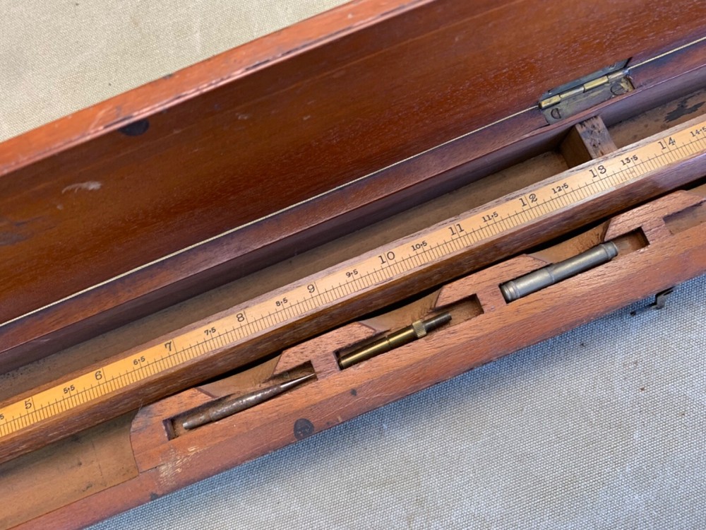 ANTIQUE 26" BEAM COMPASS ASTON MANDER 1917. NICE CASE