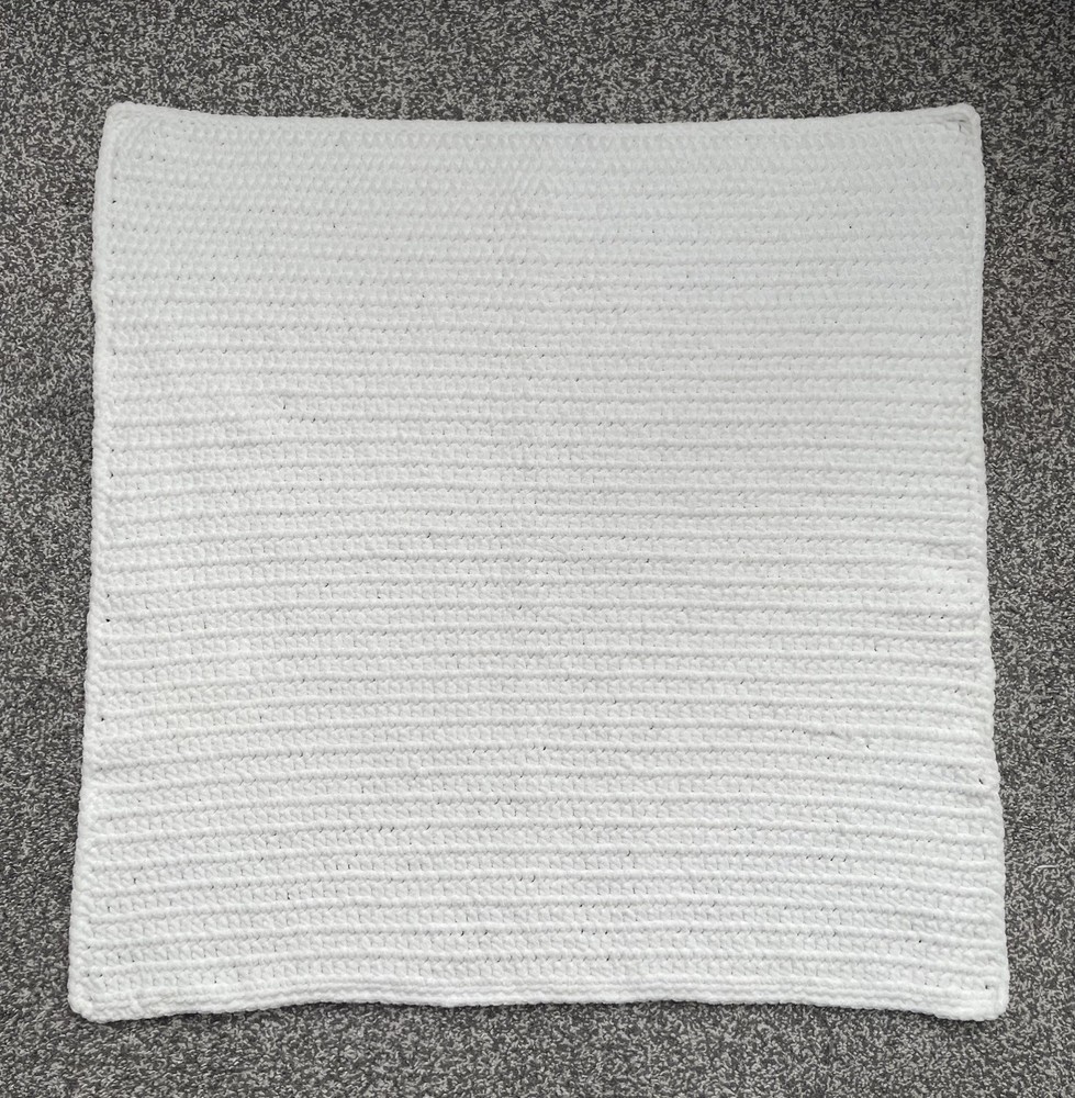 💕Hand Crocheted Beautiful Super Soft Medium Size Baby Blanket 1152