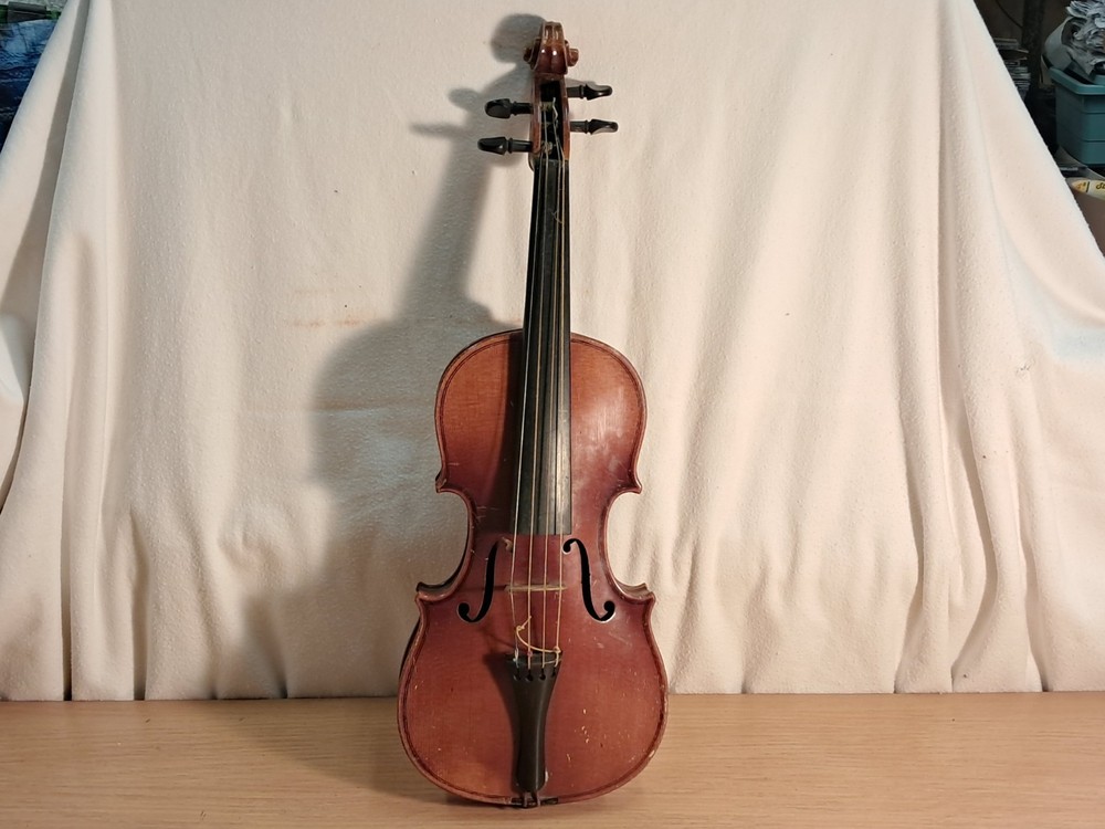 Vintage 1/4 Size Student's Violin