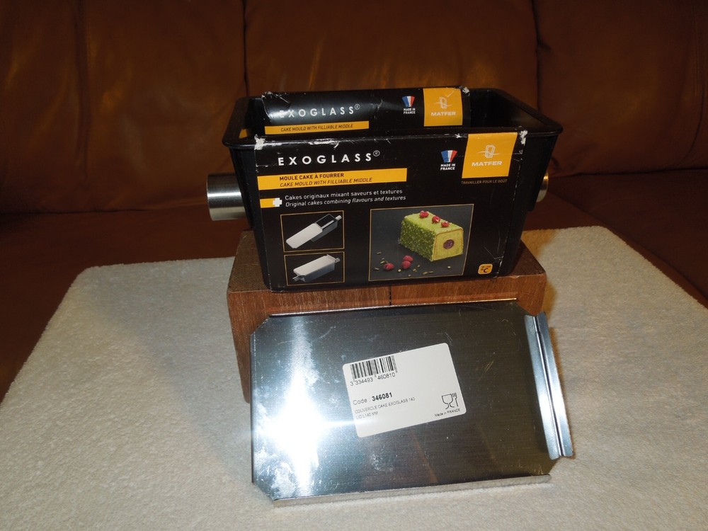 Matfer Exoglass Cake Mold w/ Fillable Middle