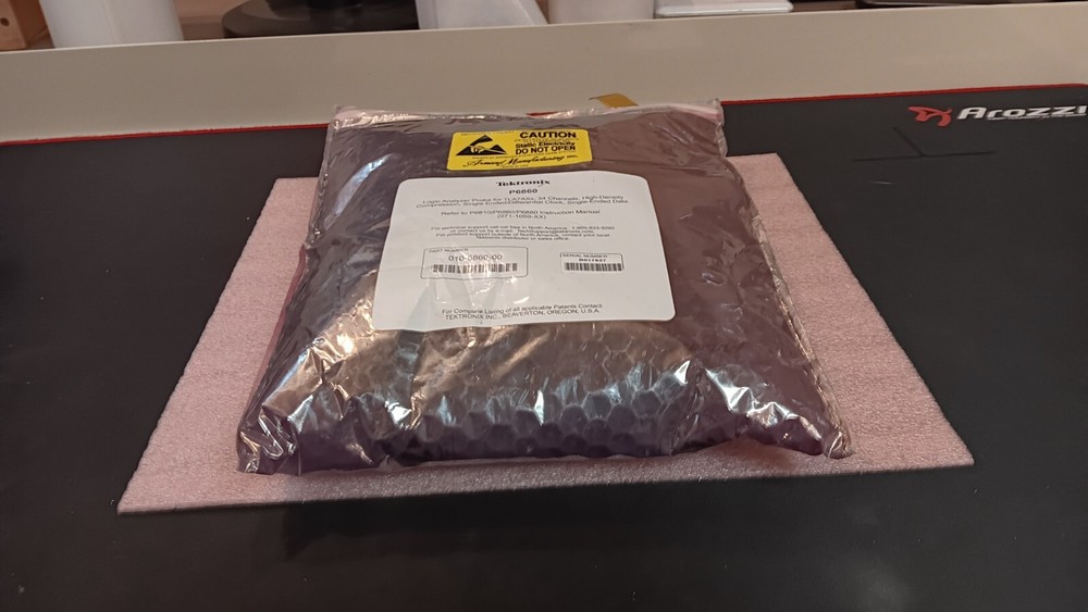 Tektronix Tek P6860 34 channel high-density compression probe