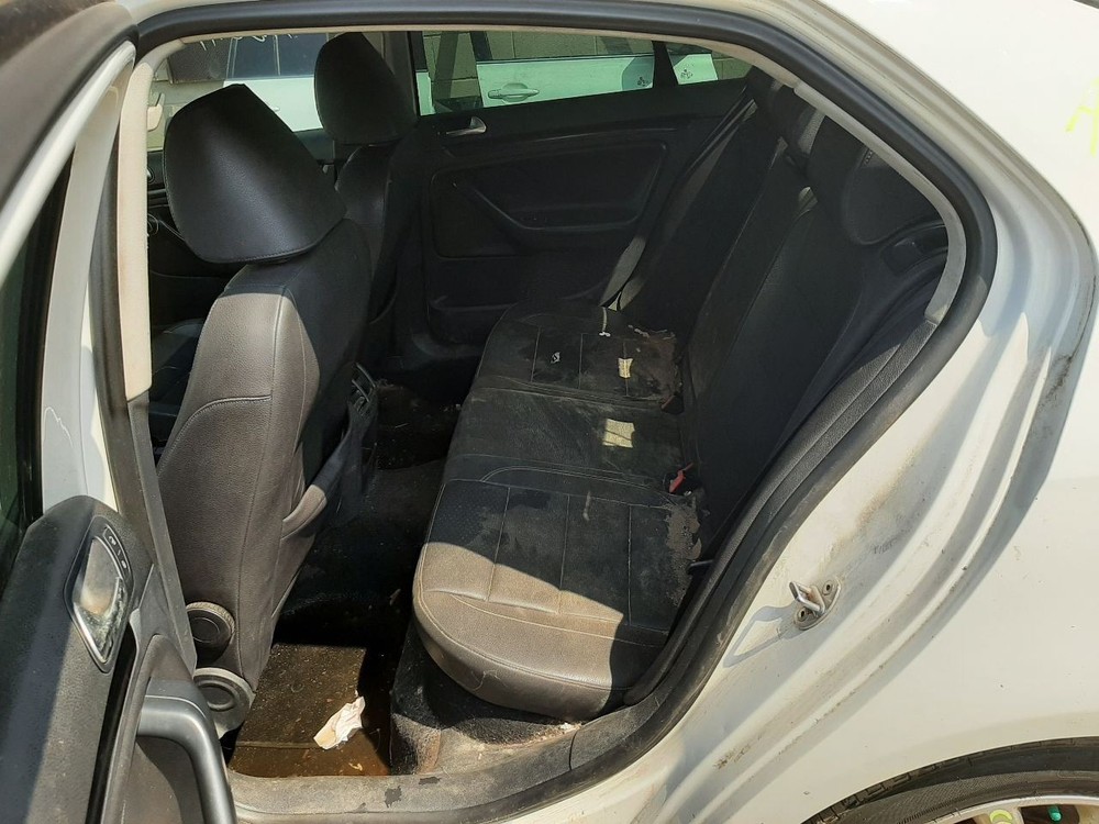 JETTA 2010 Headrest 1042989
