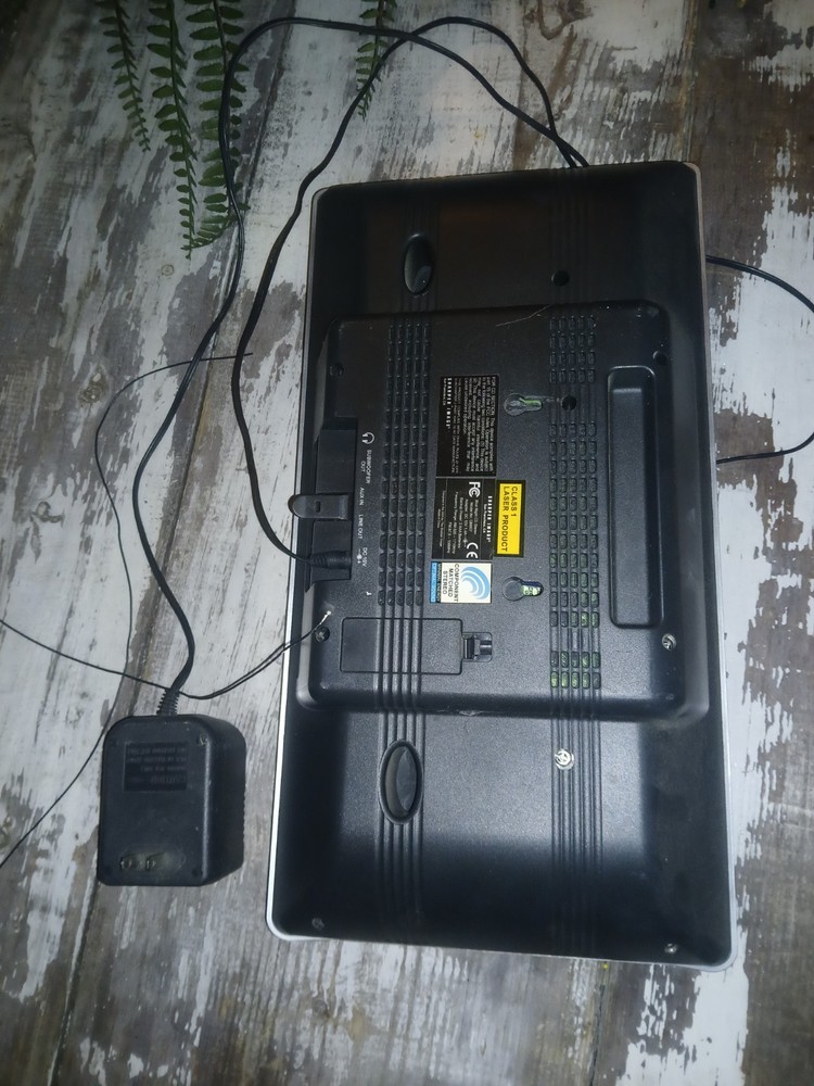 Sharper Image BlueNight CD DIGITAL TUNING COMPACT DISC STEREO. See description