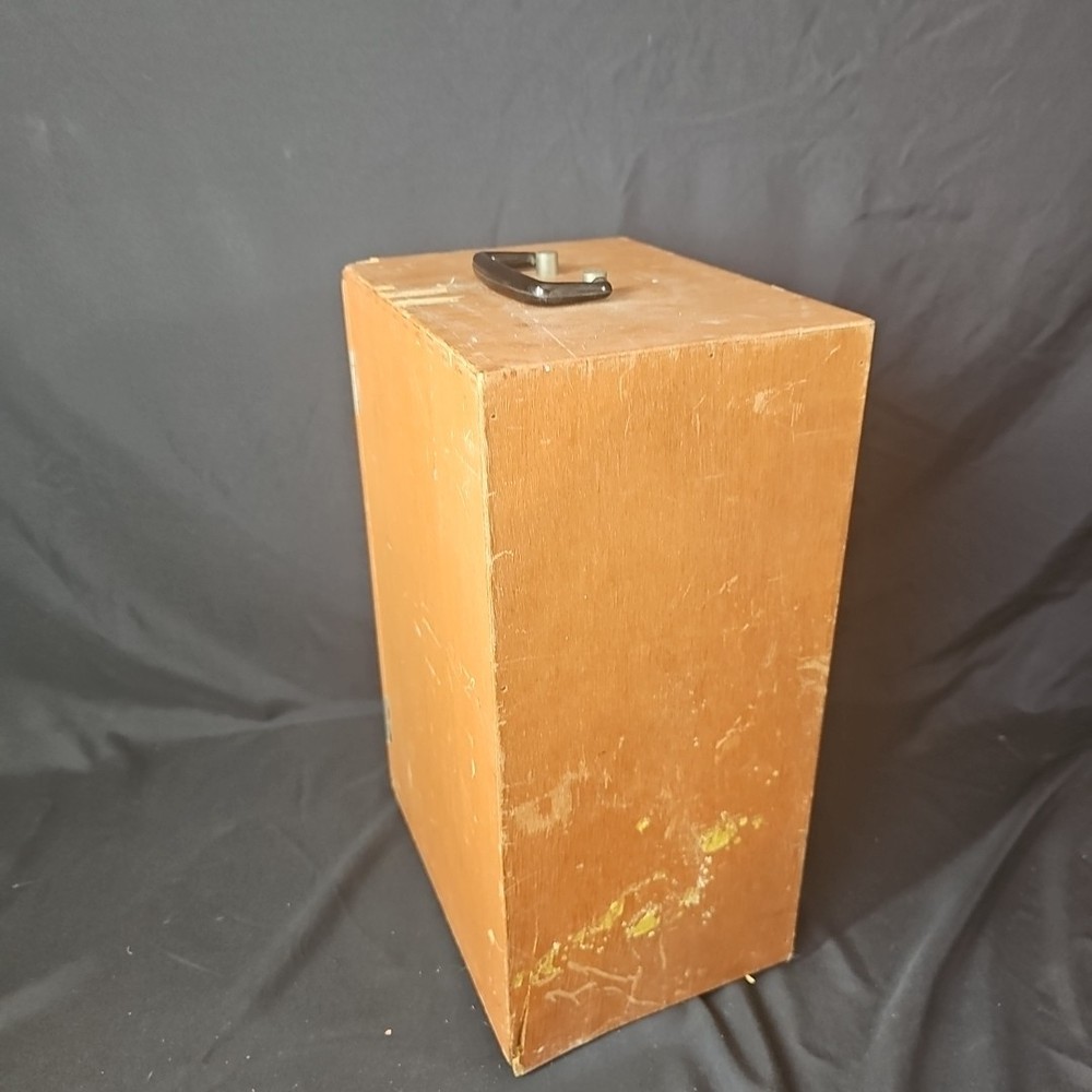 VINTAGE MONOLUX MICROSCOPE IN CASE Missing Pieces