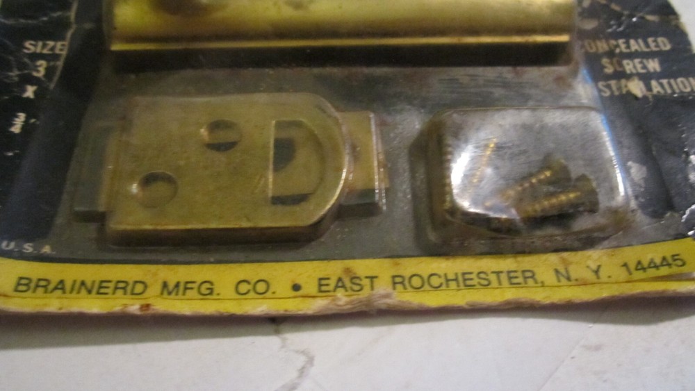 BRAINERD 3" X 3/4" SOLID BRASS SURFACE BOLT 790-3XO, 2 STRIKE PLATES WITH SCREWS