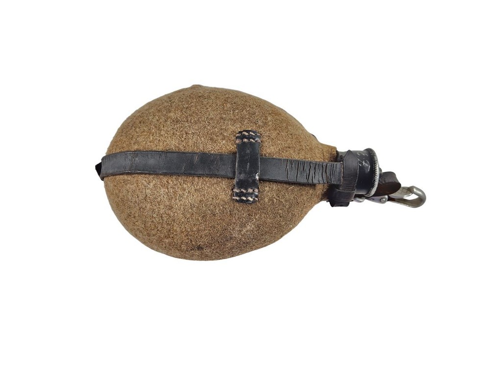 Prewar/Political Canteen (2)