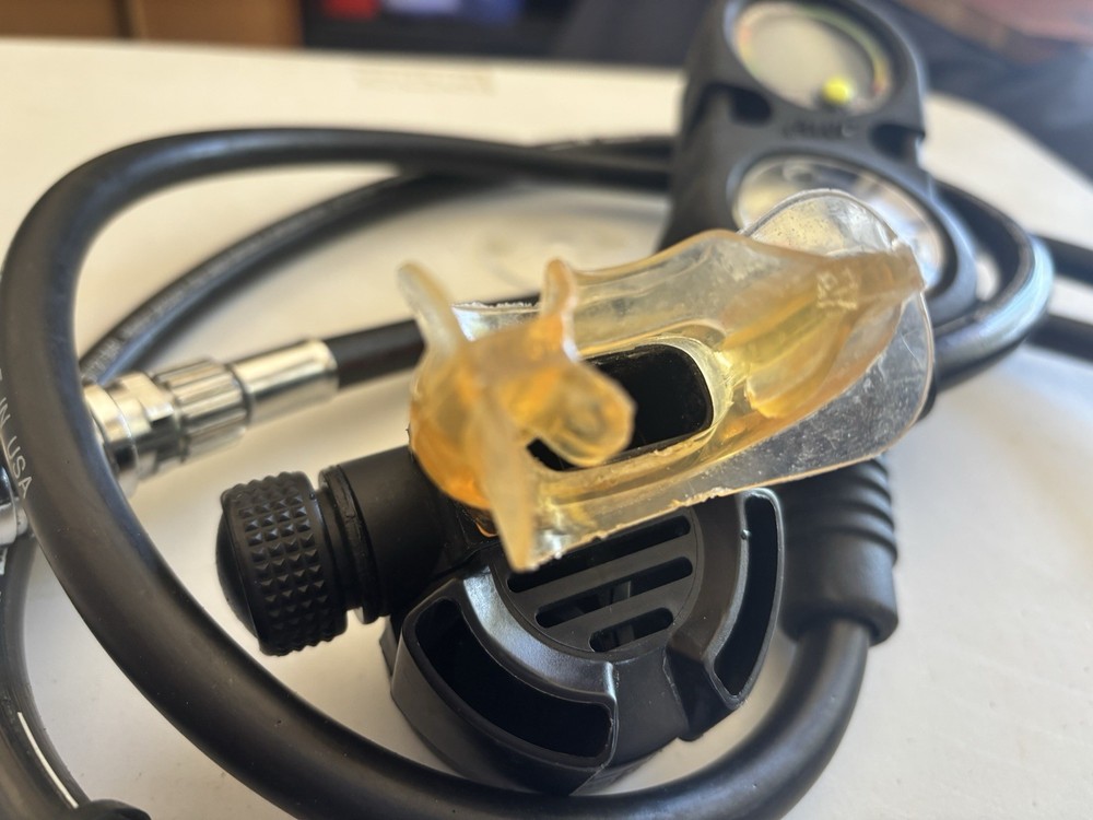 Aqualung Micra ADJ Regulator, Matrix Master SeaBrite Computer, Gauges (UNTESTED)