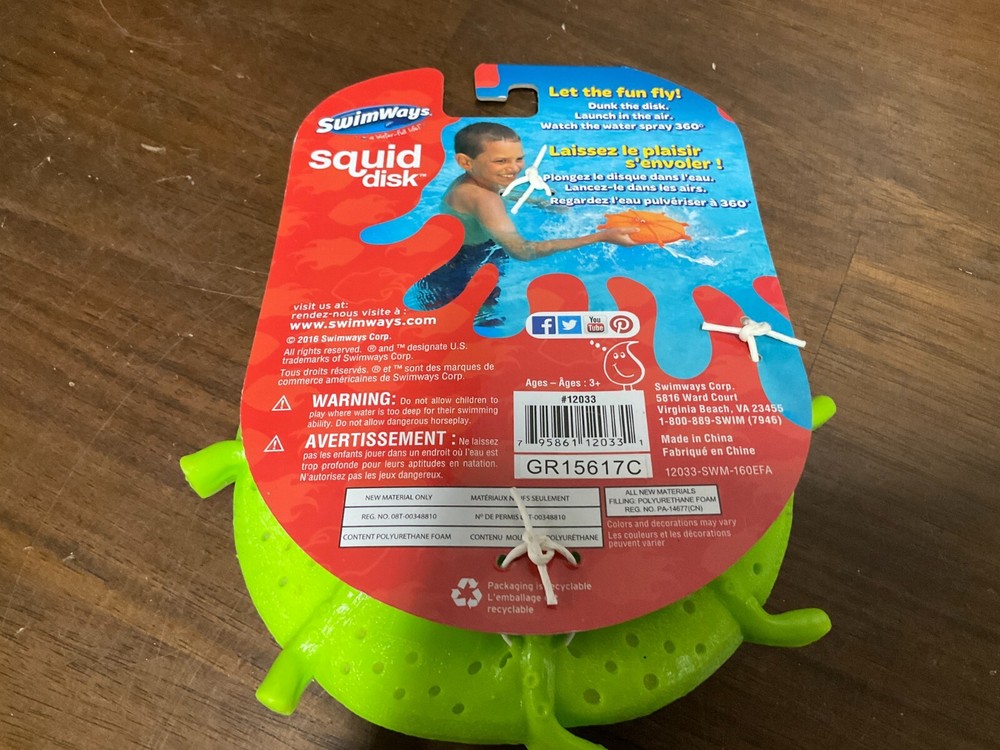 SwimWays Squid Disk Ages 3+ Sprays Water 360 Degrees GREEN