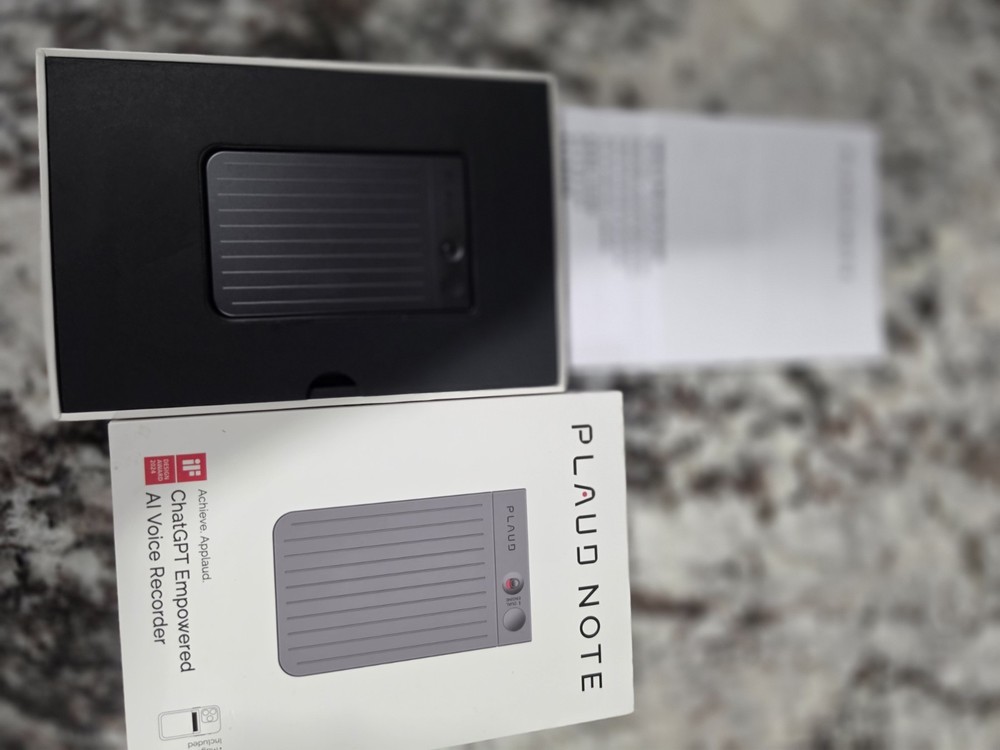 PLAUD NOTE - ChatGPT Empowered AI Voice Recorder - Model NB-100
