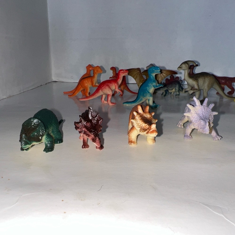 Lot Of Mini Hard Plastic Dinosaurs