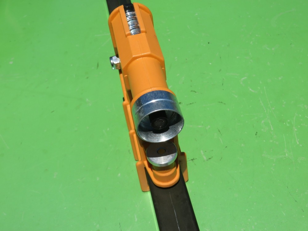 BREWCRAFT USA WINE BOTTLE CORKER PRESS CAPPER BLACK & ORANGE