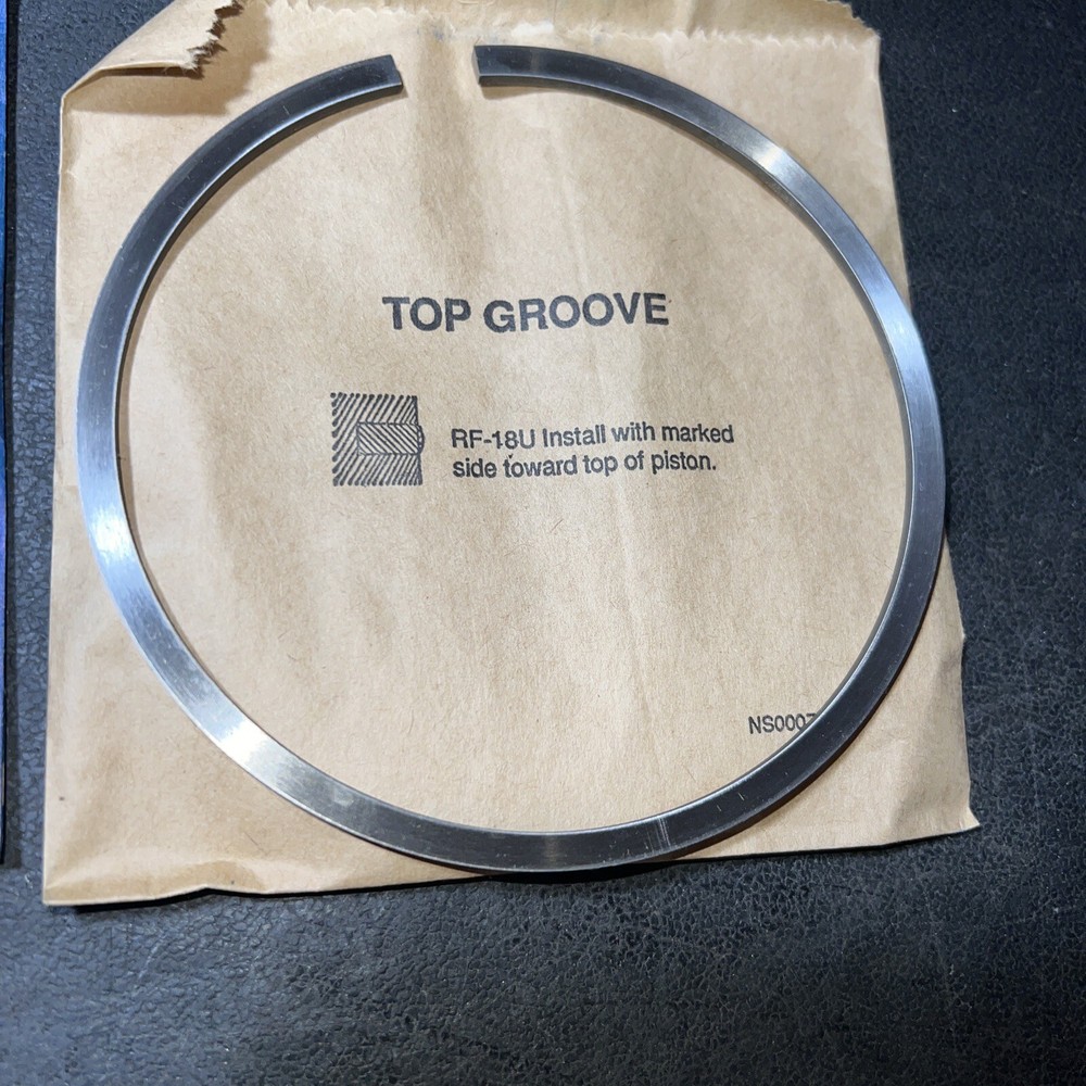 International Piston Ring Kit - 1830724C92 (MISSING BOTTOM GROOVE)