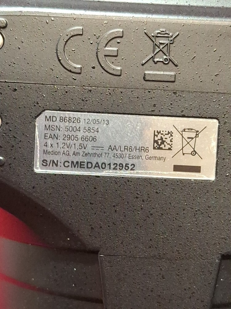 medion md 86826 digital camera inc sd card boxed D7