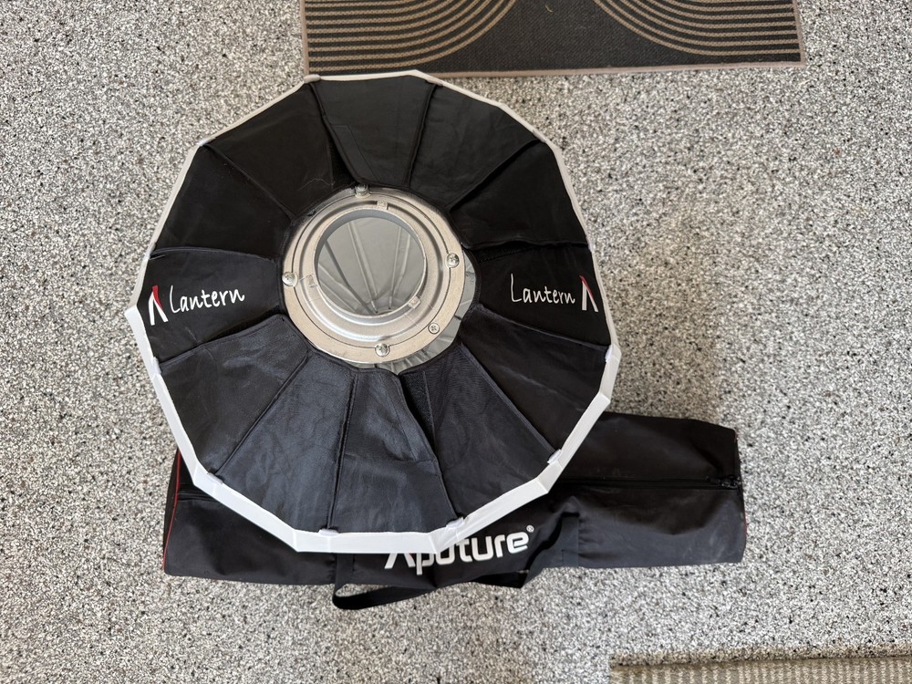 Aputure Lantern 2.2ft Softbox Diffuser APJ0155A3E w/ Case