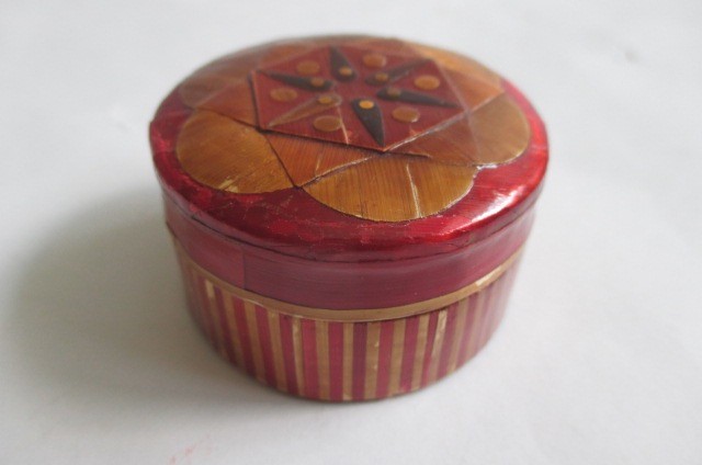 Laminated Straw Lacquer Trinket Box w/ Silk Linen