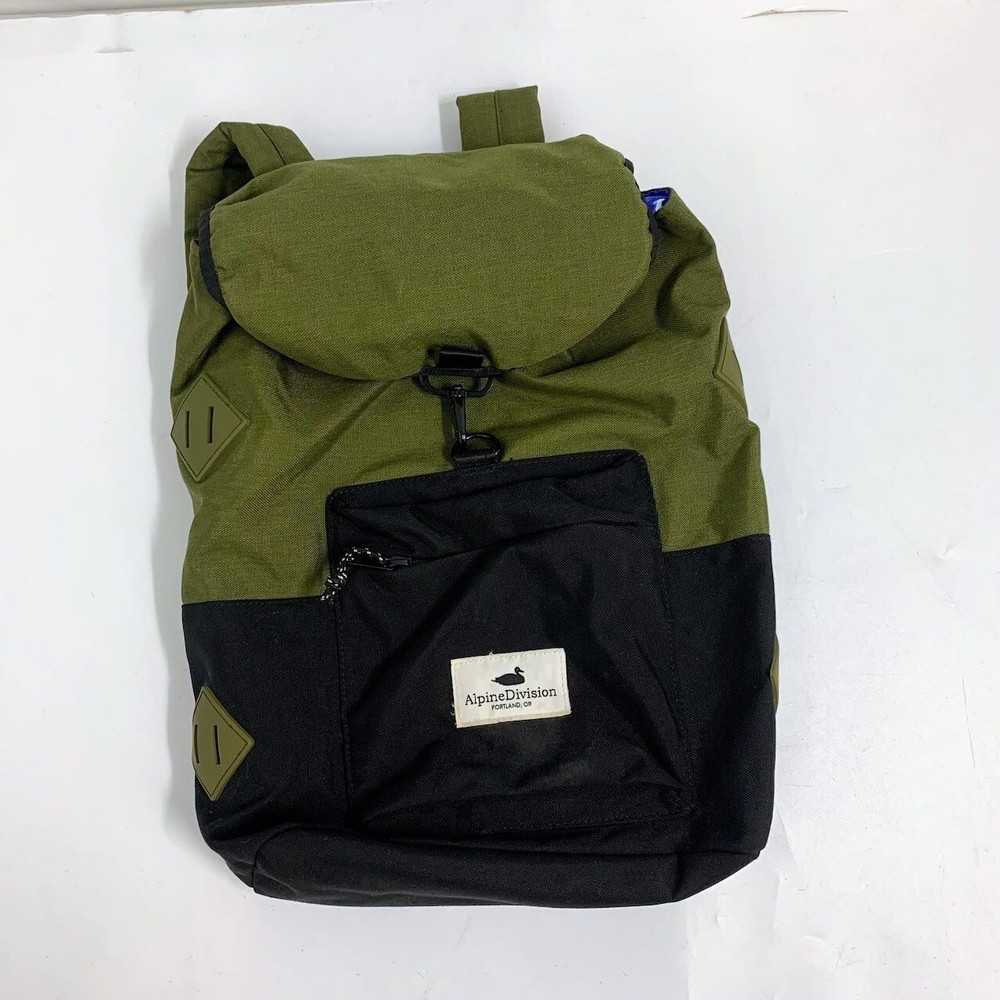 Alpine DIvisions Adults Rockaway Ripstop Adjustable Strap Clip Backpack