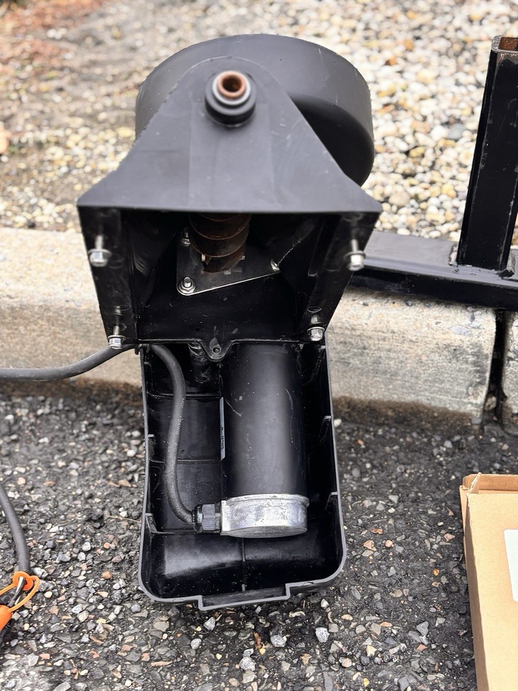 salt dogg complete spreader And Controller