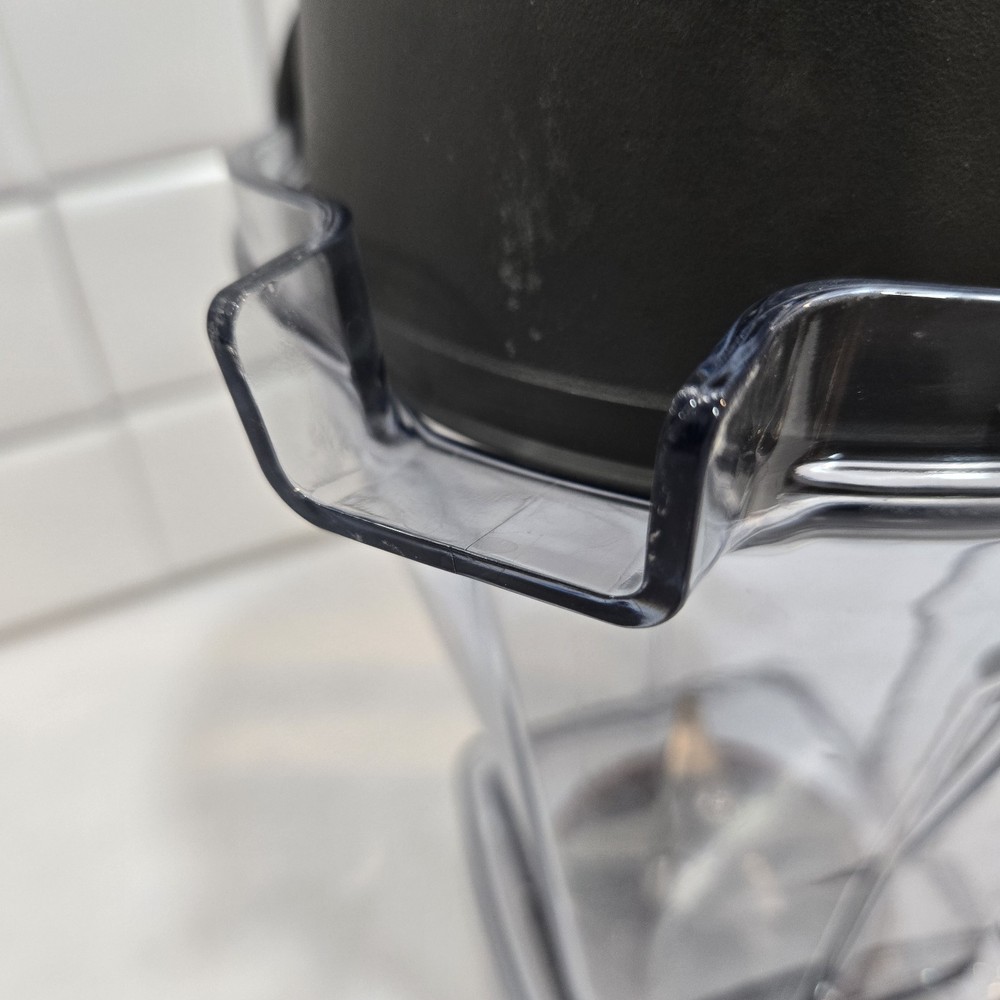 Vitamix 48oz Blender Pitcher Replacement Container Wet Blade & Silicone Lid