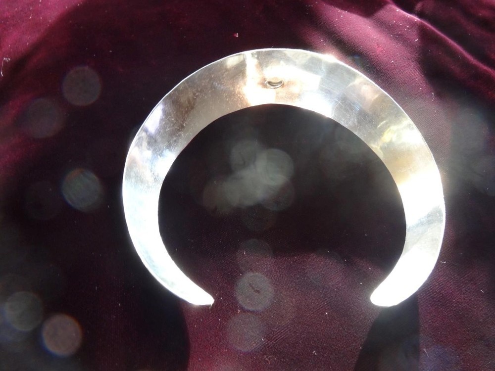 STERLING SILVER CRESCENT SHAPED NECKLACE - 51 GRAMS