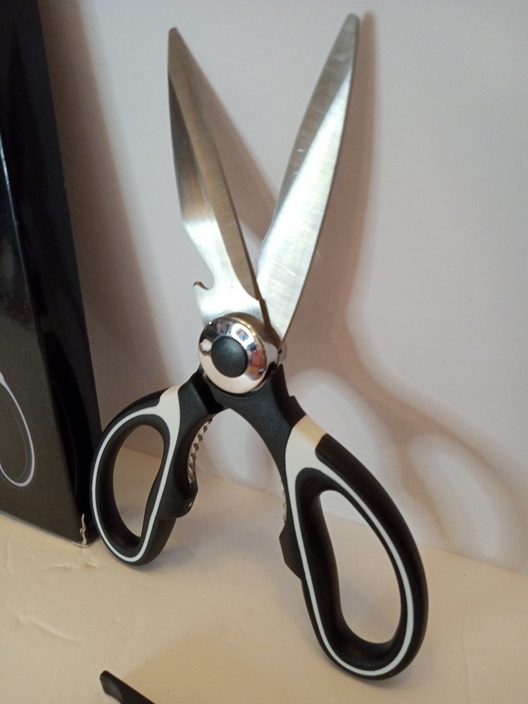 Multi Function Kitchen Scissors 7 1/2 Inch