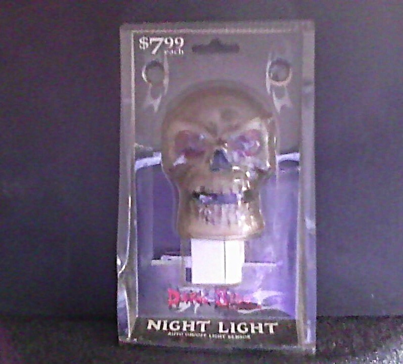 Skull with RED Eyes Night light Gothic w/ Light Bulb Light Sensor (DISCONTINUED)