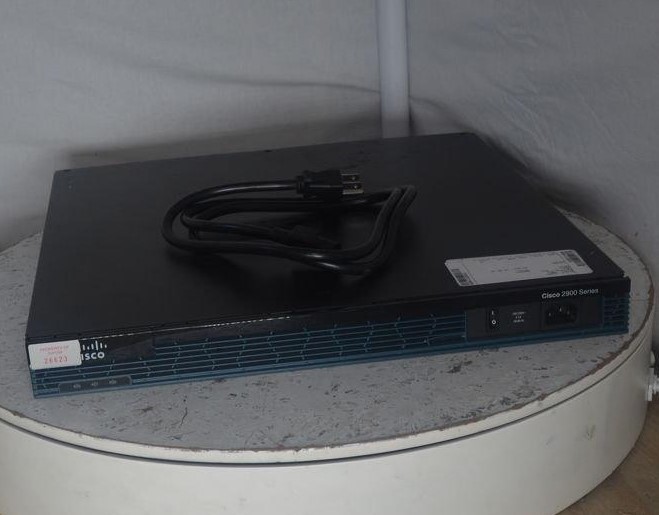 Cisco 2901 CISCO2901/K9 V06 Integrated Services Router