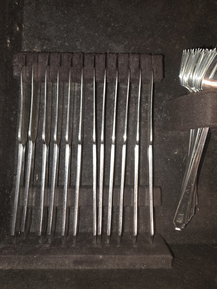 “1847 Rogers Bros Silverplate Flatware (85 pcs) + Reed & Barton Pacific Cloth