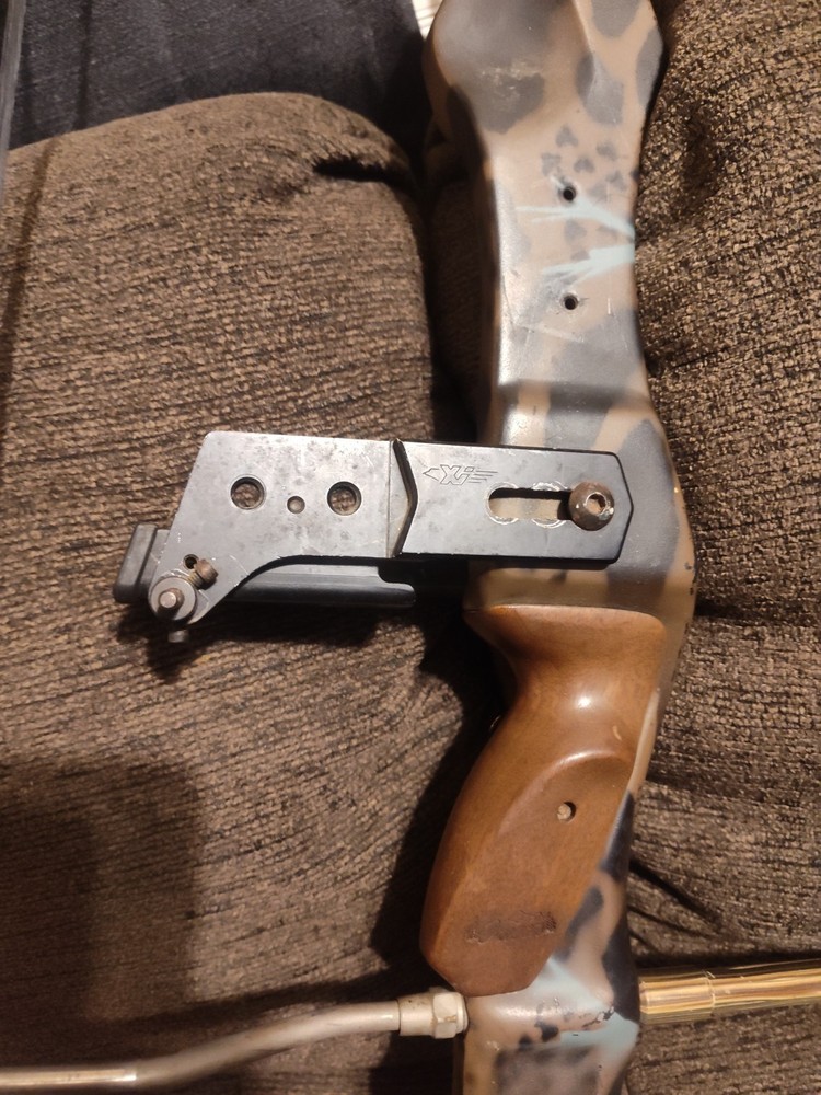 Vintage Savage By Oregon Compound Bow