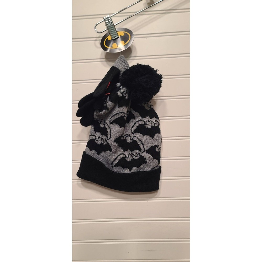 DC Boys Batman Beanie & Mitten Set NWT