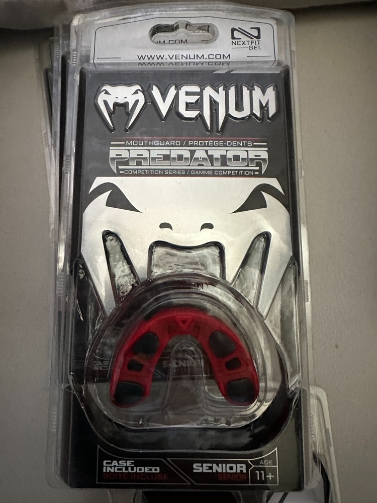 Venum Predator Mouthguard - Red/Black