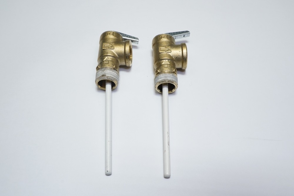 Lot of 2 Watts 100XL Series 3/4" Temperature & Pressure Relief Valve 4" Shank