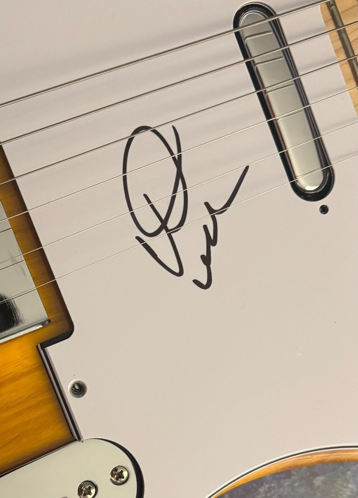GFA Earth, Wind & Fire Band * VERDINE WHITE * Signed Electric Guitar COA
