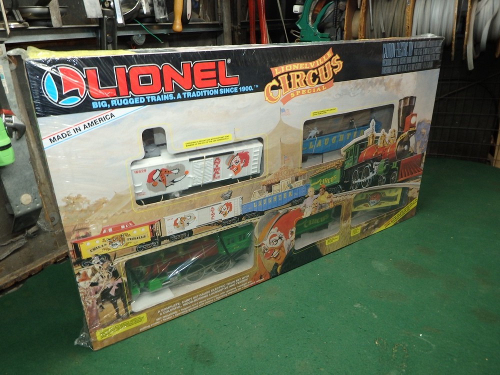LIONELVILLE 11716 CIRCUS SPECIAL COMPLETE TRAIN SET. SEALED