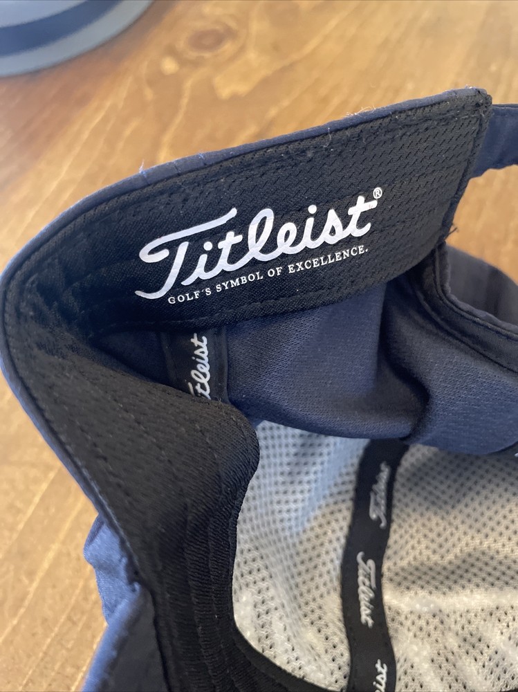TITLEIST Golf Hat Strapback Adjustable Cap Navy Blue Tech Performance Material