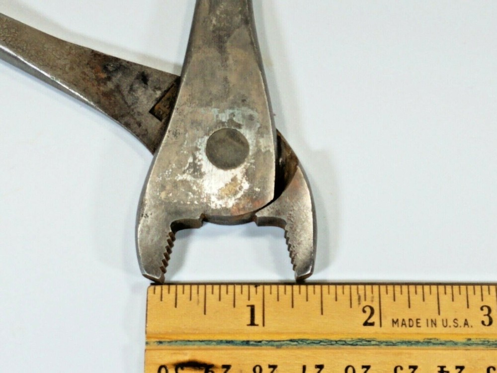 Plumb Battery Pliers 218