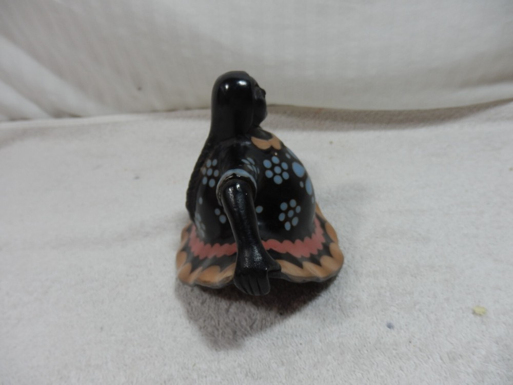 Peru Chulucanas Dancing Figure Folk Art Pottery 4” tall