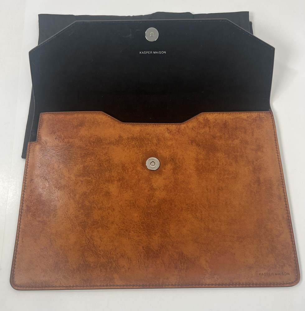 Monarch FOX Screen Used Leather Jasper Maison Monarch Folder