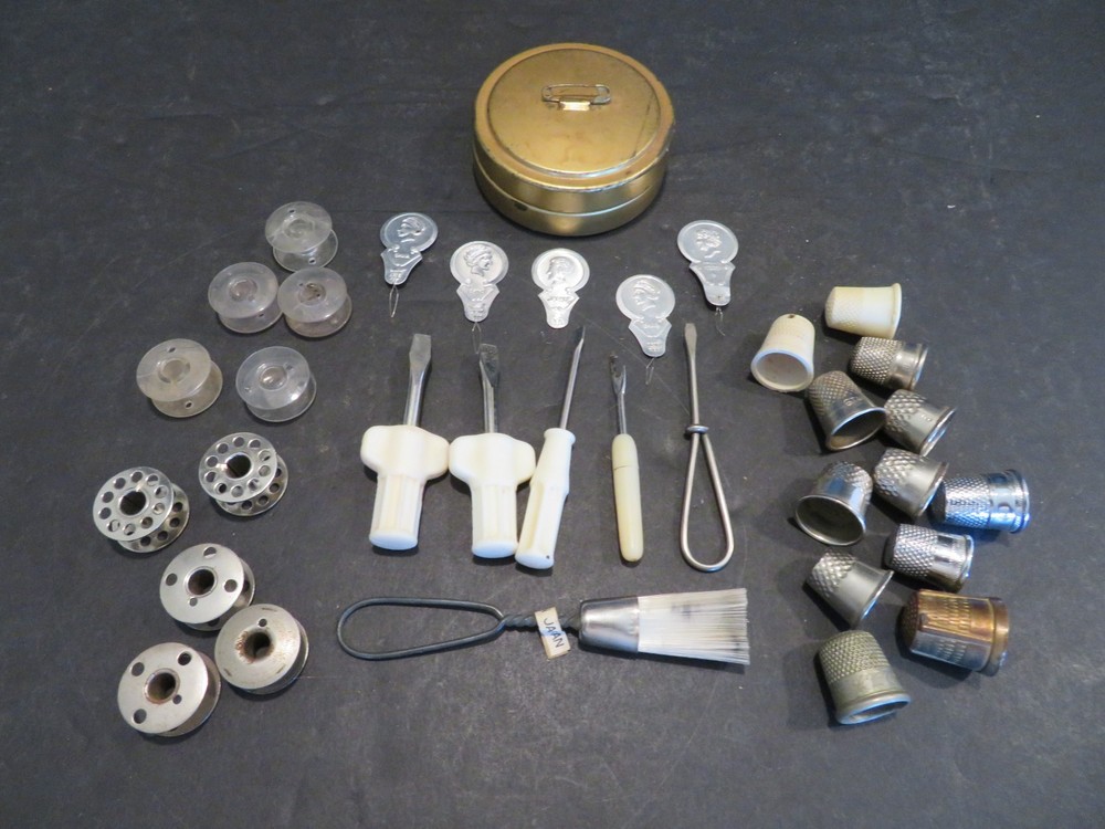 Vintage Assorted Sewing Accessories Mixed Lot
