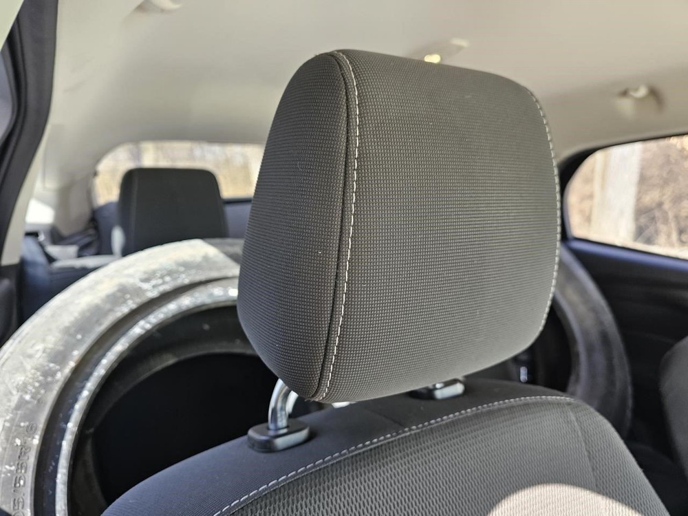 FOCUS     2012 Headrest 2443282
