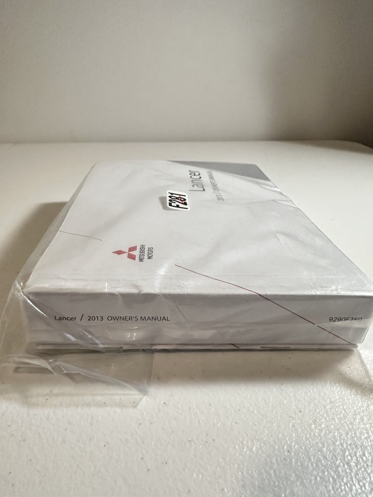 Mitsubishi Lancer Owner's Manual 2013